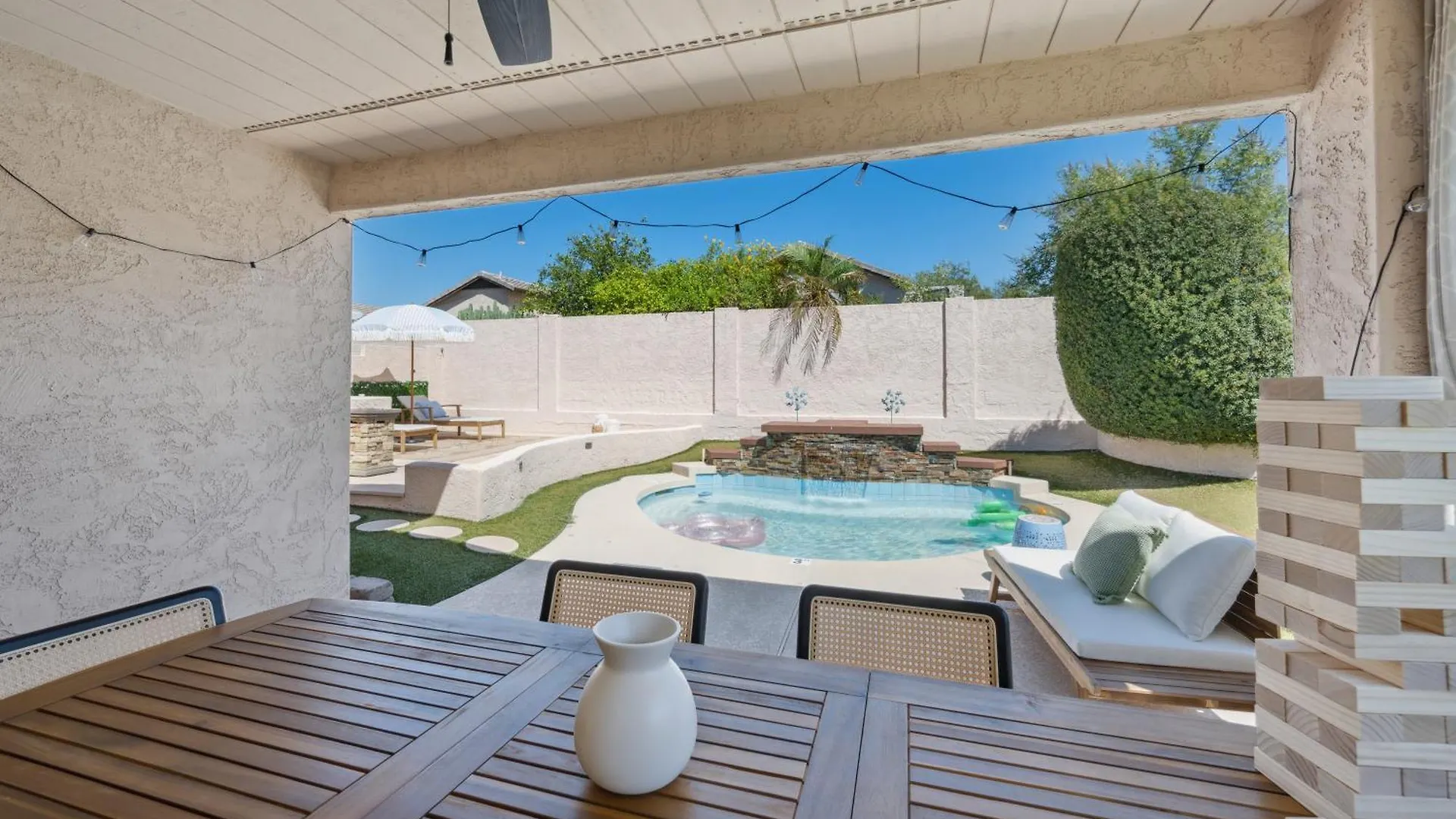 Chic Desert Retreat - Lush Spa Pool - Mini Golf Phoenix