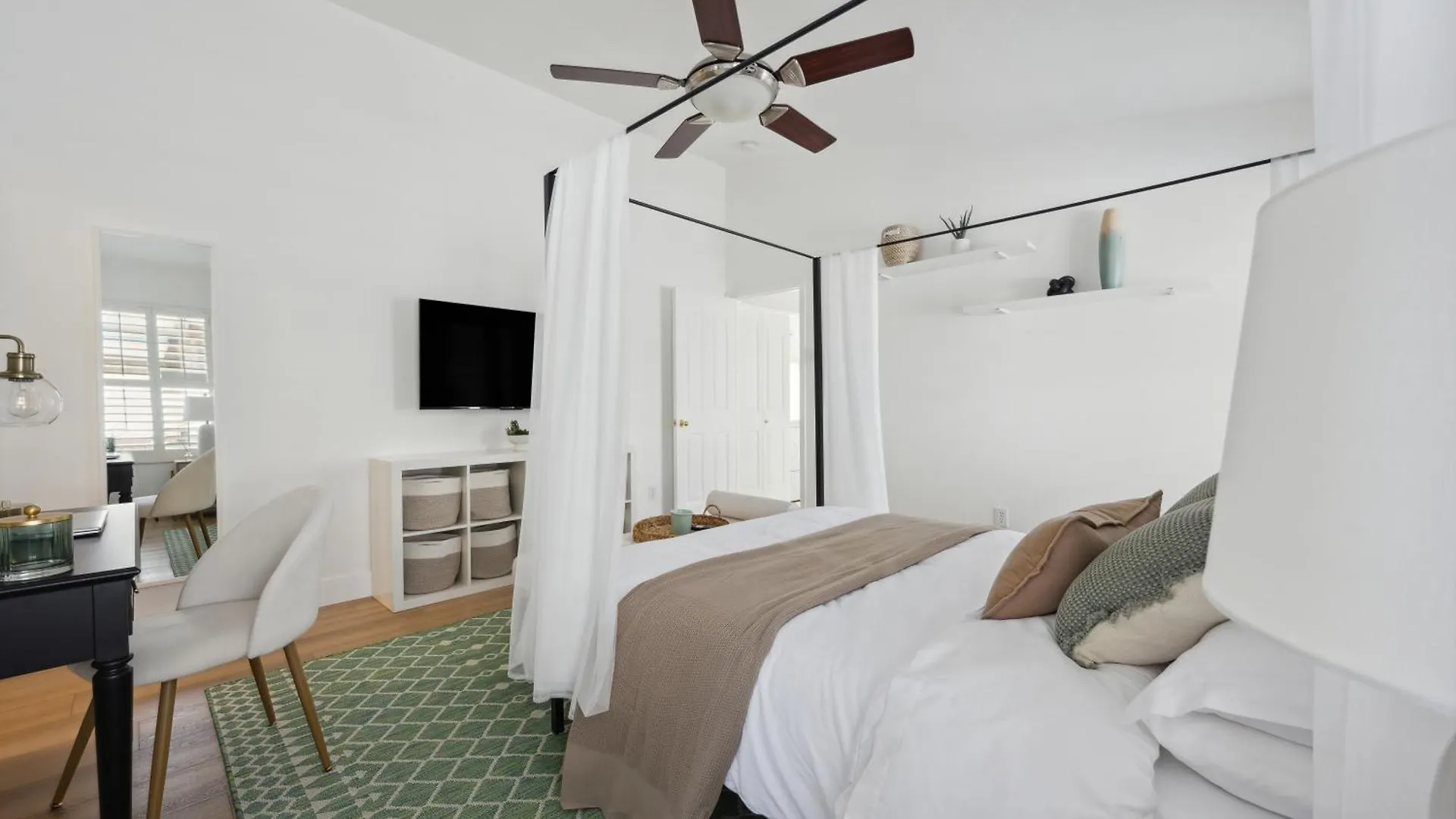 Villa Chic Desert Retreat - Lush Spa Pool - Mini Golf Phoenix United States