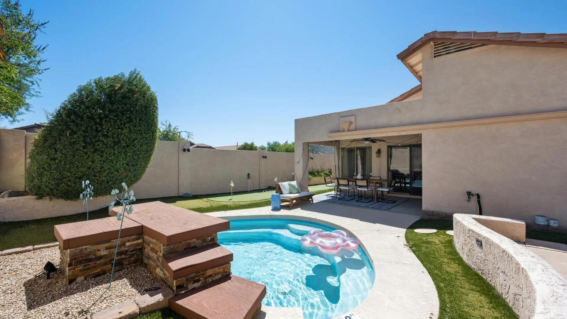 Chic Desert Retreat - Lush Spa Pool - Mini Golf Phoenix United States